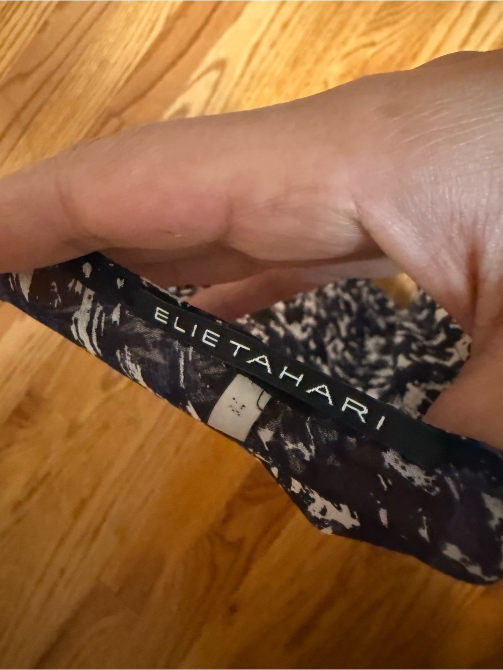 Elie Tahari Navy and White Ruffle V-Neck Sleeveless Sheer Blouse - Picture 5 of 6